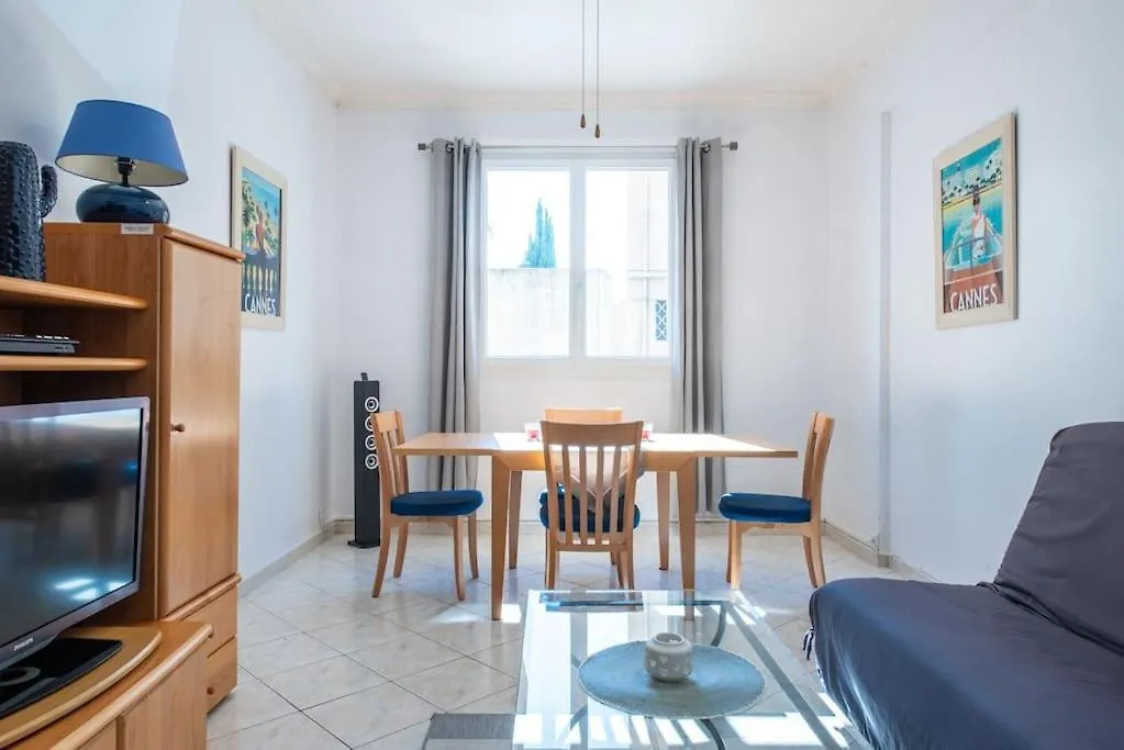 Lovely Renovated 5Pax Apt In The Heart Of كان شقة