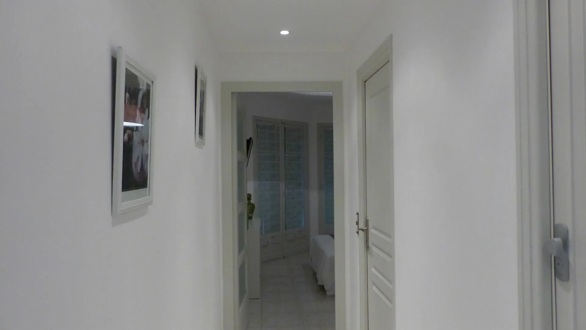 Lovely Renovated 5Pax Apt In The Heart Of كان 0*,
