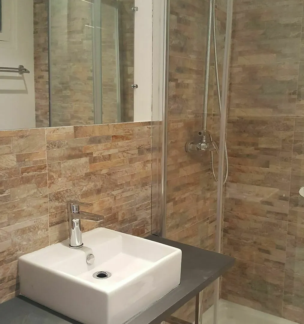 Lovely Renovated 5Pax Apt In The Heart Of كان