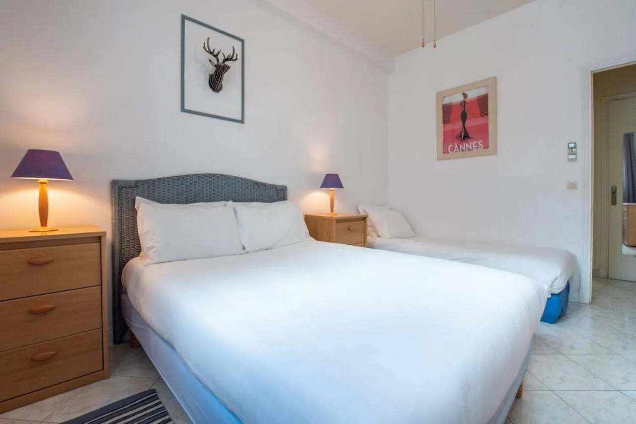 Lovely Renovated 5Pax Apt In The Heart Of كان شقة